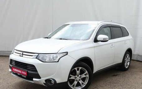 Mitsubishi Outlander III рестайлинг 3, 2014 год, 1 349 000 рублей, 1 фотография