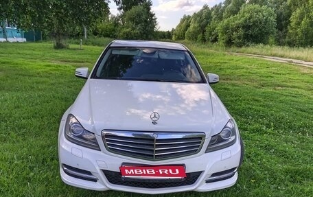 Mercedes-Benz C-Класс, 2012 год, 1 250 000 рублей, 1 фотография