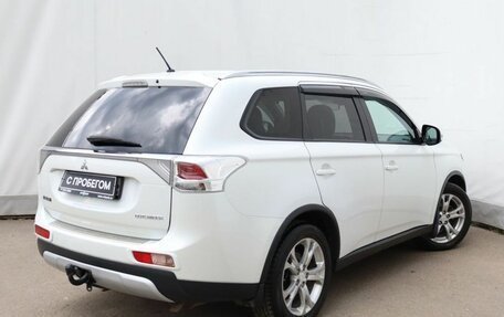 Mitsubishi Outlander III рестайлинг 3, 2014 год, 1 349 000 рублей, 4 фотография