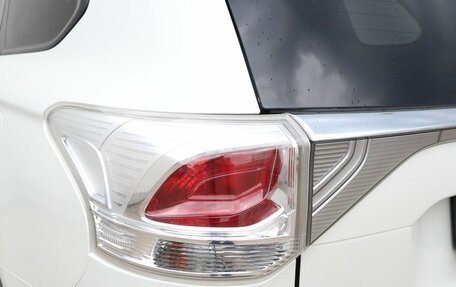 Mitsubishi Outlander III рестайлинг 3, 2014 год, 1 349 000 рублей, 23 фотография