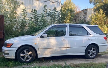 Toyota Vista V30, 2000 год, 550 000 рублей, 2 фотография