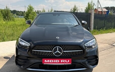 Mercedes-Benz E-Класс, 2022 год, 2 590 000 рублей, 4 фотография