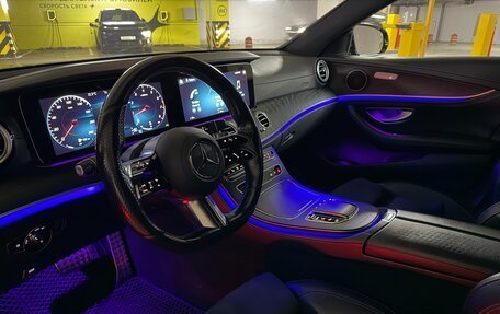 Mercedes-Benz E-Класс, 2022 год, 2 590 000 рублей, 31 фотография
