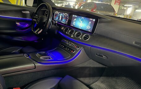 Mercedes-Benz E-Класс, 2022 год, 2 590 000 рублей, 24 фотография