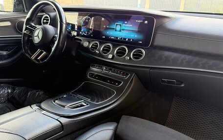 Mercedes-Benz E-Класс, 2022 год, 2 590 000 рублей, 23 фотография