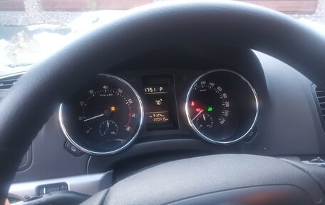 Skoda Yeti I рестайлинг, 2012 год, 800 000 рублей, 2 фотография