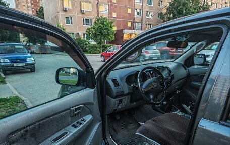 Toyota Hilux VII, 2010 год, 2 300 000 рублей, 5 фотография