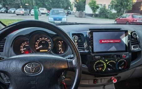 Toyota Hilux VII, 2010 год, 2 300 000 рублей, 6 фотография