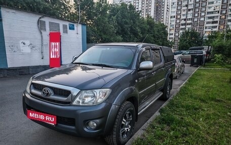 Toyota Hilux VII, 2010 год, 2 300 000 рублей, 2 фотография
