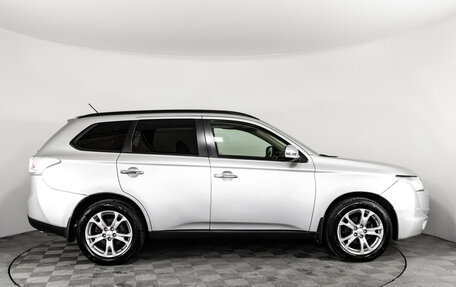 Mitsubishi Outlander III рестайлинг 3, 2013 год, 1 449 000 рублей, 5 фотография