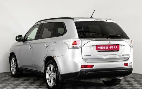 Mitsubishi Outlander III рестайлинг 3, 2013 год, 1 449 000 рублей, 8 фотография