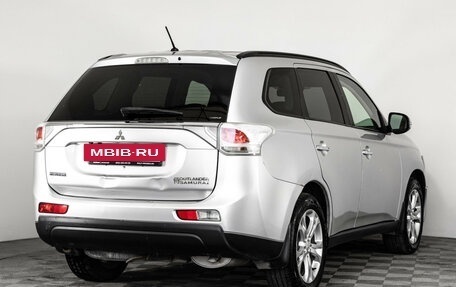Mitsubishi Outlander III рестайлинг 3, 2013 год, 1 449 000 рублей, 6 фотография