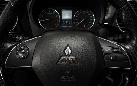 Mitsubishi Outlander III рестайлинг 3, 2018 год, 1 998 000 рублей, 9 фотография