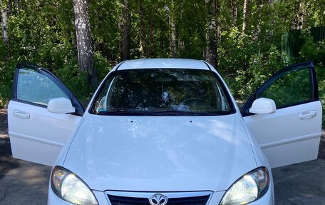 Daewoo Gentra II, 2015 год, 390 000 рублей, 2 фотография