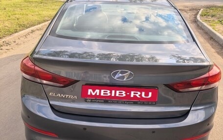 Hyundai Elantra VI рестайлинг, 2016 год, 1 300 000 рублей, 6 фотография