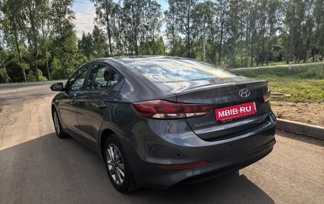 Hyundai Elantra VI рестайлинг, 2016 год, 1 300 000 рублей, 5 фотография