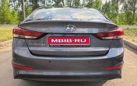 Hyundai Elantra VI рестайлинг, 2016 год, 1 300 000 рублей, 7 фотография