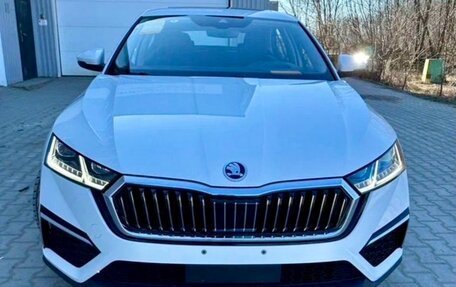 Skoda Octavia IV, 2022 год, 2 000 000 рублей, 2 фотография