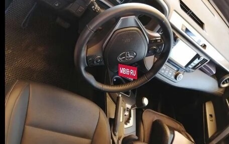 Toyota RAV4, 2017 год, 2 550 000 рублей, 6 фотография