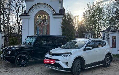Toyota RAV4, 2017 год, 2 550 000 рублей, 3 фотография