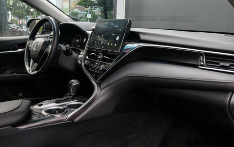 Toyota Camry, 2023 год, 3 650 000 рублей, 8 фотография
