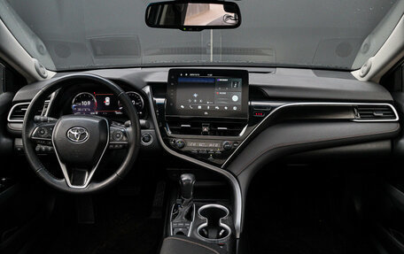Toyota Camry, 2023 год, 3 650 000 рублей, 12 фотография