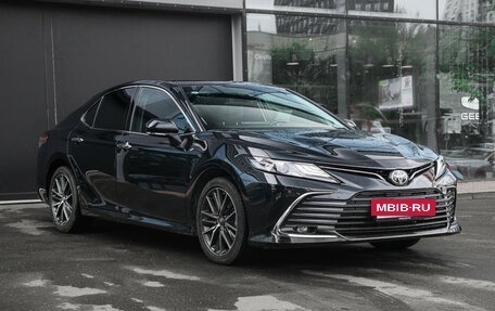 Toyota Camry, 2023 год, 3 650 000 рублей, 4 фотография
