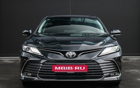 Toyota Camry, 2023 год, 3 650 000 рублей, 3 фотография