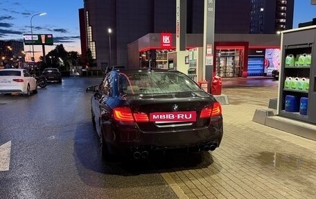 BMW 5 серия, 2010 год, 2 700 000 рублей, 3 фотография