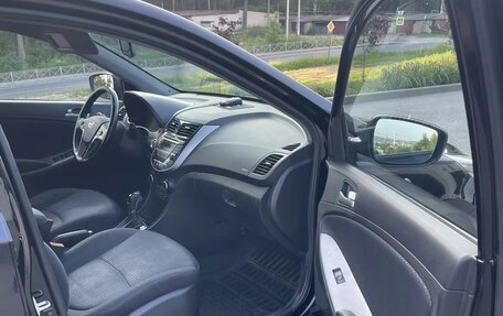 Hyundai Solaris II рестайлинг, 2015 год, 750 000 рублей, 10 фотография