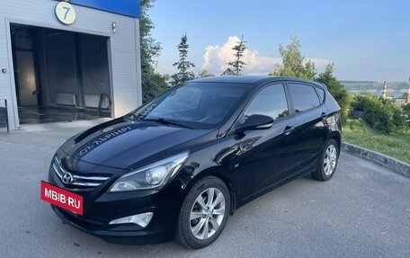 Hyundai Solaris II рестайлинг, 2015 год, 750 000 рублей, 4 фотография