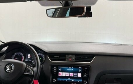 Skoda Octavia, 2018 год, 1 755 000 рублей, 5 фотография