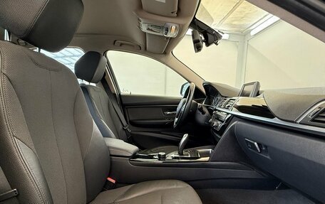 BMW 3 серия, 2018 год, 2 149 000 рублей, 14 фотография