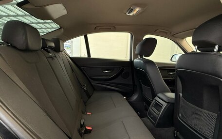 BMW 3 серия, 2018 год, 2 149 000 рублей, 15 фотография