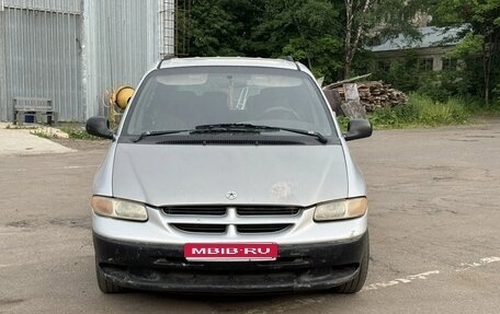 Dodge Caravan III, 2000 год, 170 000 рублей, 1 фотография