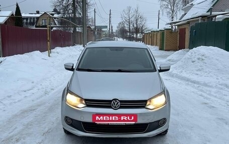 Volkswagen Polo VI (EU Market), 2013 год, 465 000 рублей, 2 фотография