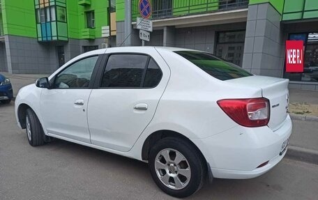 Renault Logan II, 2017 год, 750 000 рублей, 2 фотография
