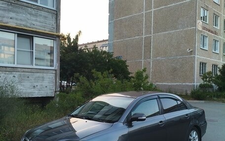 Toyota Avensis III рестайлинг, 2006 год, 650 000 рублей, 1 фотография