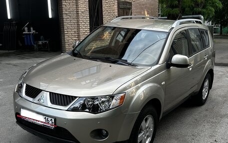 Mitsubishi Outlander III рестайлинг 3, 2008 год, 1 107 000 рублей, 3 фотография