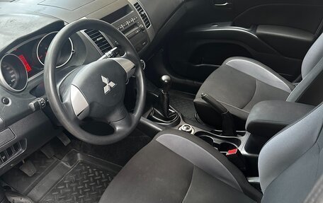 Mitsubishi Outlander III рестайлинг 3, 2008 год, 1 107 000 рублей, 12 фотография