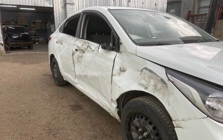 Hyundai Solaris II рестайлинг, 2018 год, 615 000 рублей, 2 фотография