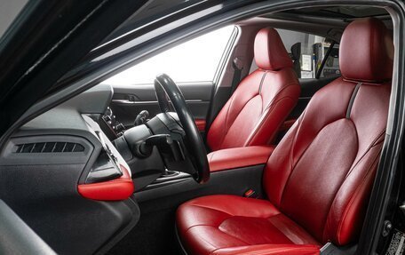 Toyota Camry, 2018 год, 2 739 000 рублей, 10 фотография