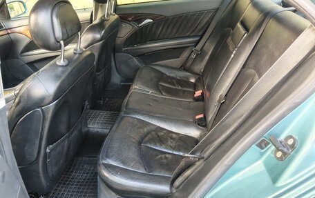 Mercedes-Benz E-Класс, 2002 год, 750 000 рублей, 11 фотография
