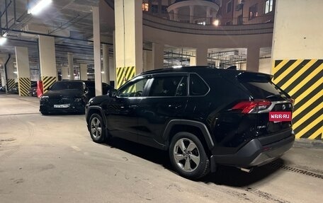 Toyota RAV4, 2020 год, 3 750 000 рублей, 3 фотография