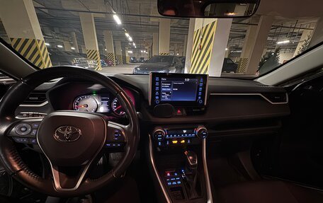 Toyota RAV4, 2020 год, 3 750 000 рублей, 9 фотография
