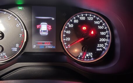 Toyota RAV4, 2020 год, 3 750 000 рублей, 12 фотография