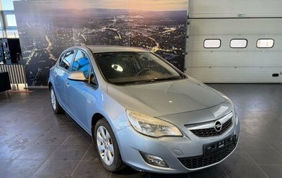Opel Astra J, 2011 год, 750 000 рублей, 1 фотография