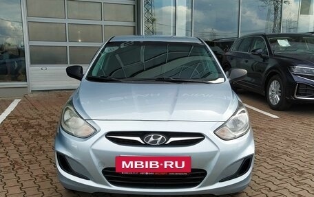 Hyundai Solaris II рестайлинг, 2012 год, 819 000 рублей, 2 фотография