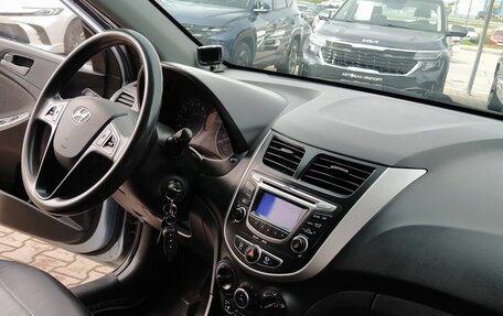 Hyundai Solaris II рестайлинг, 2012 год, 819 000 рублей, 16 фотография
