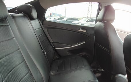 Hyundai Solaris II рестайлинг, 2012 год, 819 000 рублей, 19 фотография